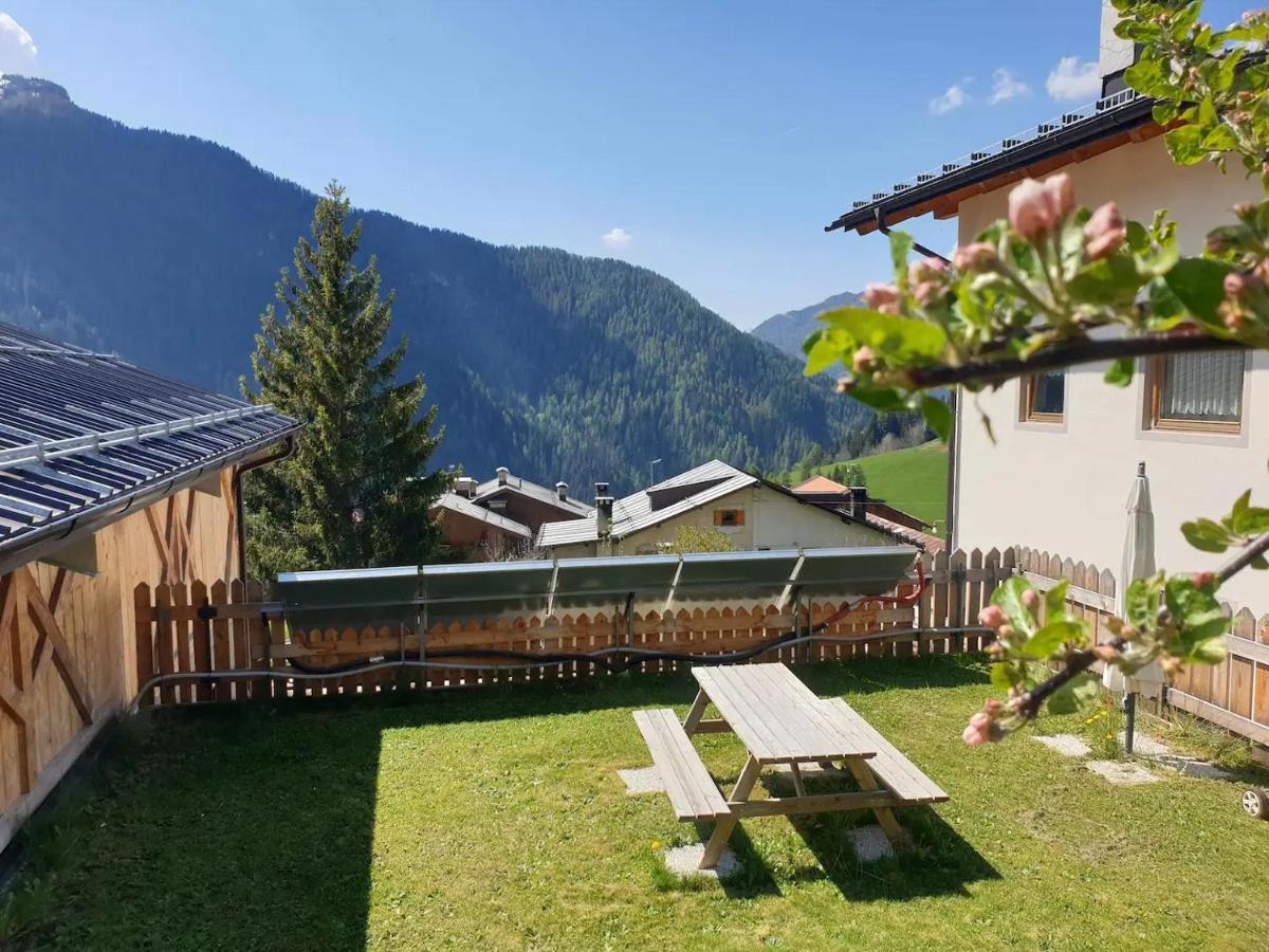 App. Monte Pore - Agriturismo La Majon Колле-Санта-Лучія Екстер'єр фото